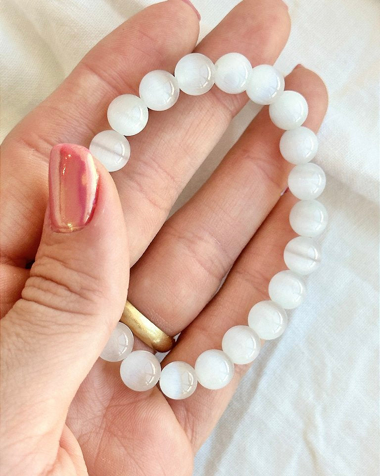 Pulseira de Selenita Redonda 8mm - Limpeza Energética; Paz de Espírito; Cansaço Mental e Dores