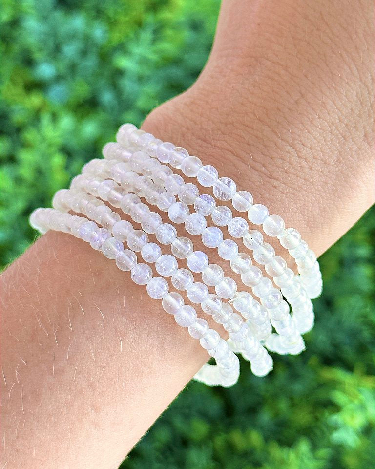 Pulseira de Pedra da Lua Redonda 4mm - Sensualidade, Energia Feminina, Domínio das Emoções e Fertilidade