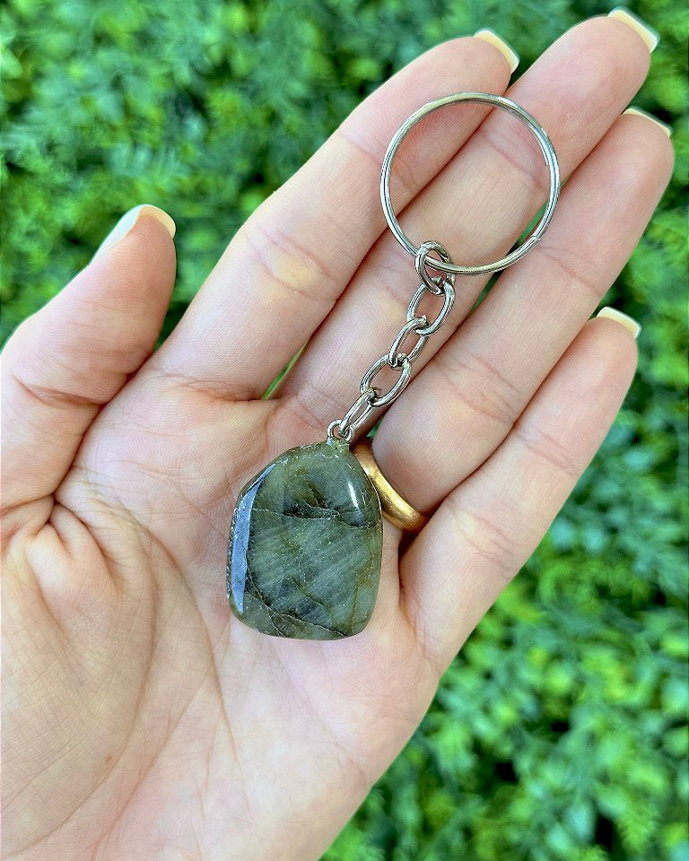 Chaveiro de Labradorita Rolado - Pedra da Magia; Quem é você; Conexão Espiritual