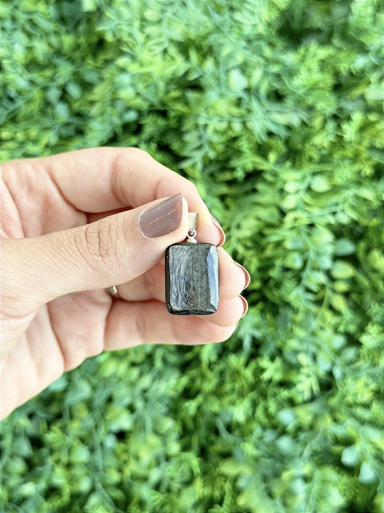 Pingente de Mica Preta Prateado -  Memória, Clareza, Luz Interior