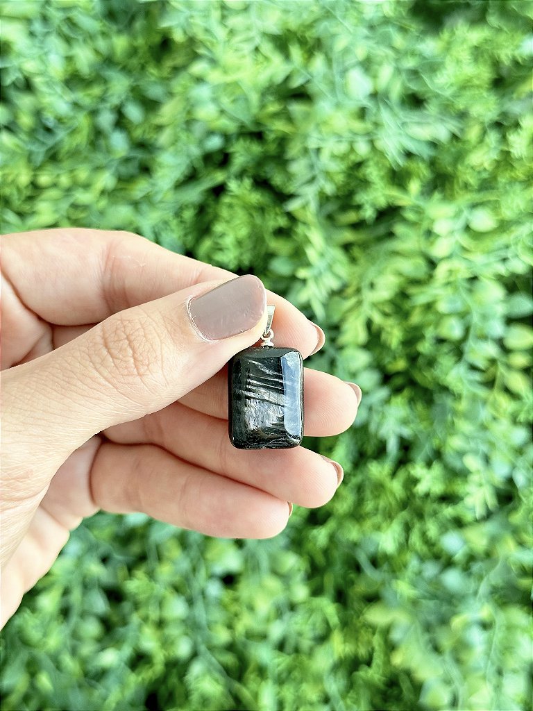 Pingente de Mica Preta Prateado -  Memória, Clareza, Luz Interior