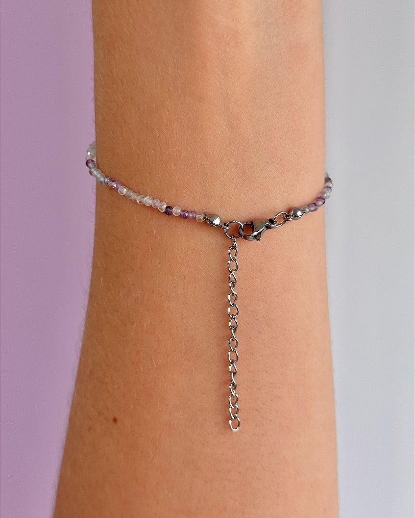 Pulseira de Fluorita 2mm Multifacetada - Superação, Purificação e Concentração