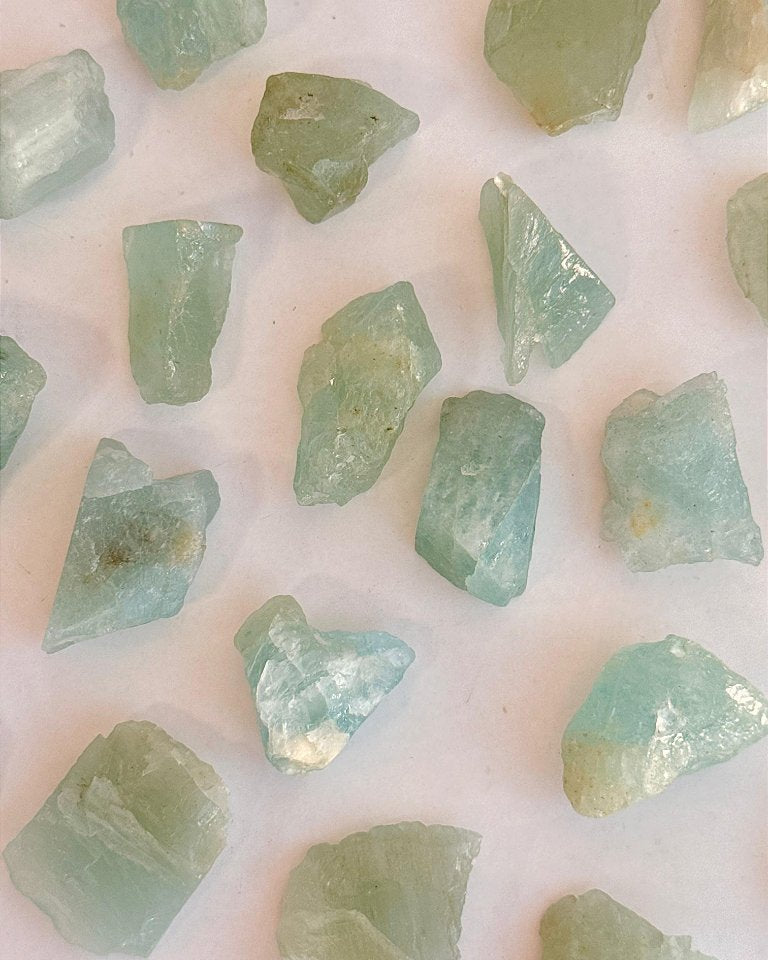 Água Marinha Natural Bruta - Pedra da Ansiedade, Desfaz Confusões, Protege os Pensamentos
