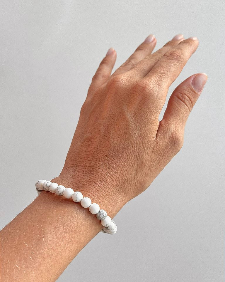 Pulseira de Howlita Redonda 8mm - Paciência, Ansiedade, Equilíbrio de Emoções e Paz