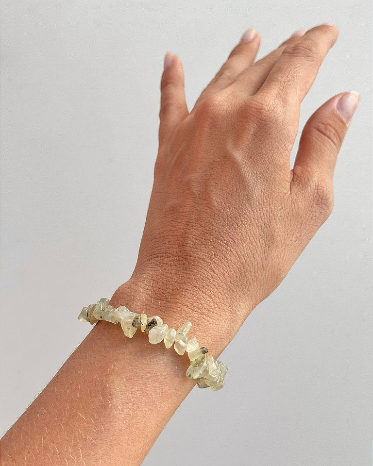 Pulseira de Prehnita - Ouvir o Coração, Desapego, Fobias, Sinceridade e Atitude