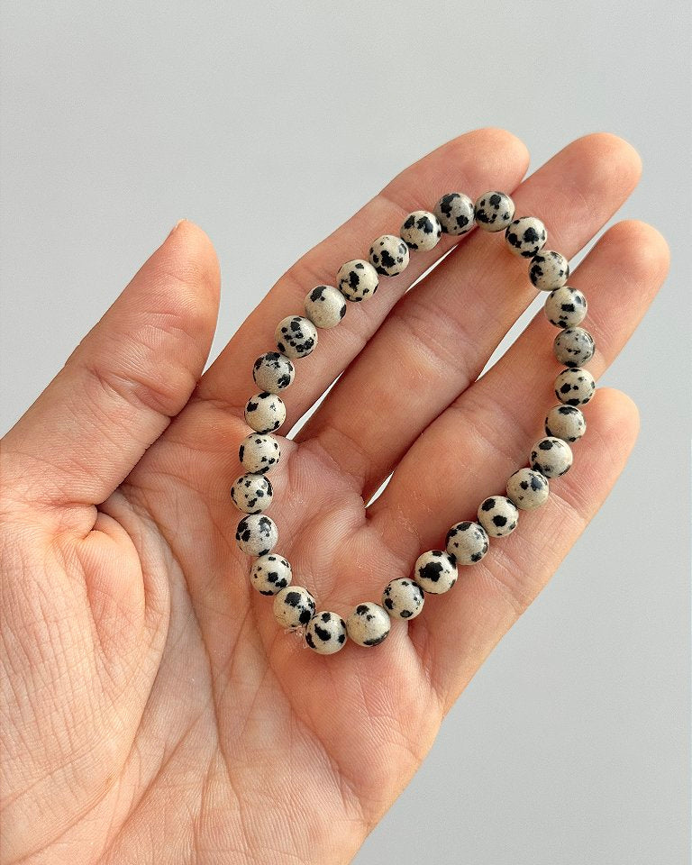 Pulseira de Jaspe Dálmata Redonda 6mm - Criança Interior, Alegria, Missão de Vida e Leveza
