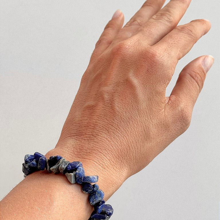 Pulseira de Lápis Lazúli - Dom, Propósito, Objetividade; Estimula Inteligência; Capta Mensagens Espirituais