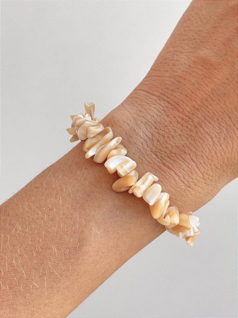 Pulseira de Madre Pérola Bege - Amor Incondicional, Riqueza, Beleza, Proteção e Pensamentos de Paz
