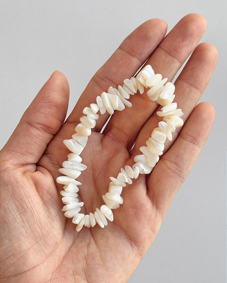 Pulseira de Madre Pérola Branca - Amor Incondicional, Riqueza, Beleza, Proteção e Pensamentos de Paz