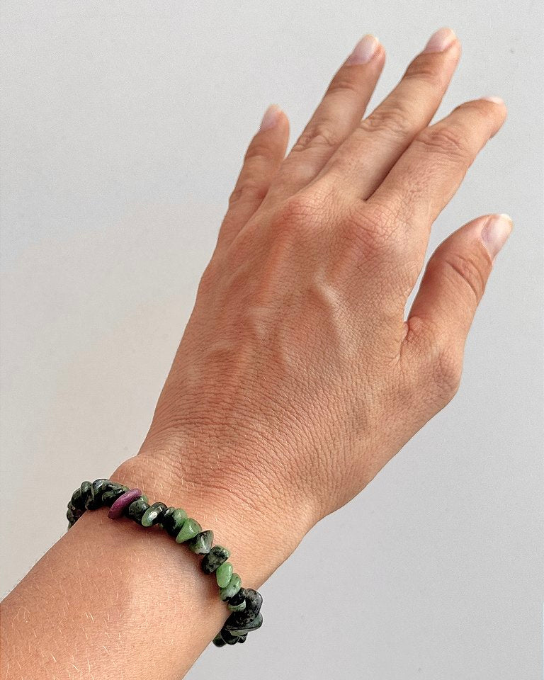 Pulseira de Zoisita com Rubi - Paixão pela Vida, Sucesso, Sabedoria para Decisões e Saúde