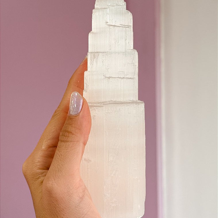 Torre de Selenita Grande 15cm - Limpeza Energética; Paz de Espírito; Cansaço Mental e Dores