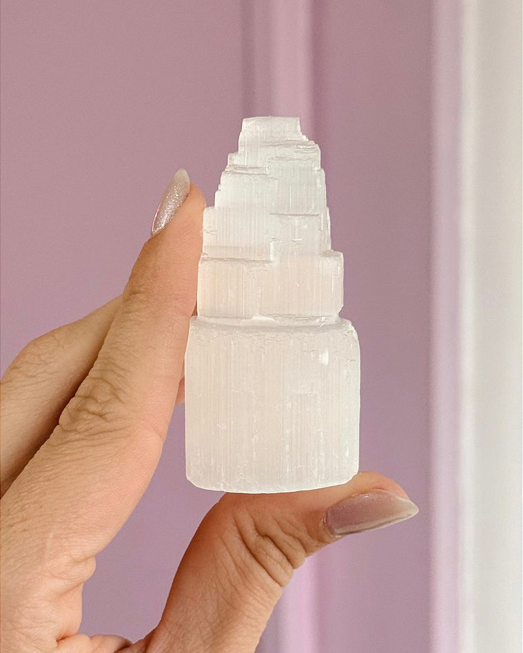 Torre de Selenita Baby 7cm - Limpeza Energética; Paz de Espírito; Cansaço Mental e Dores