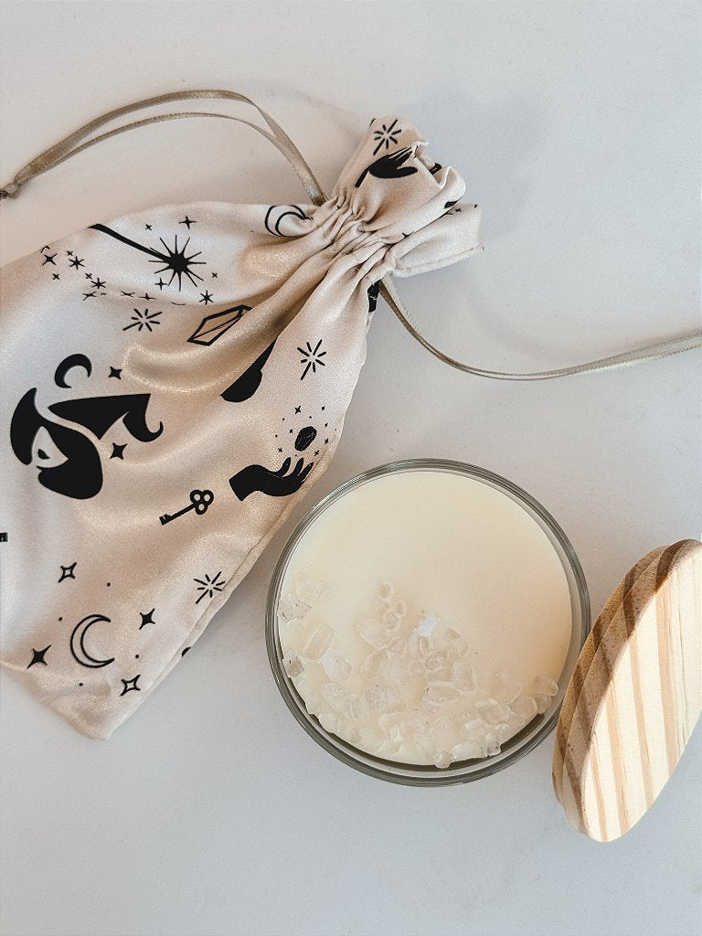Vela Aromática Alegria - Aroma Leve de Alecrim; Com Quartzo Cristal