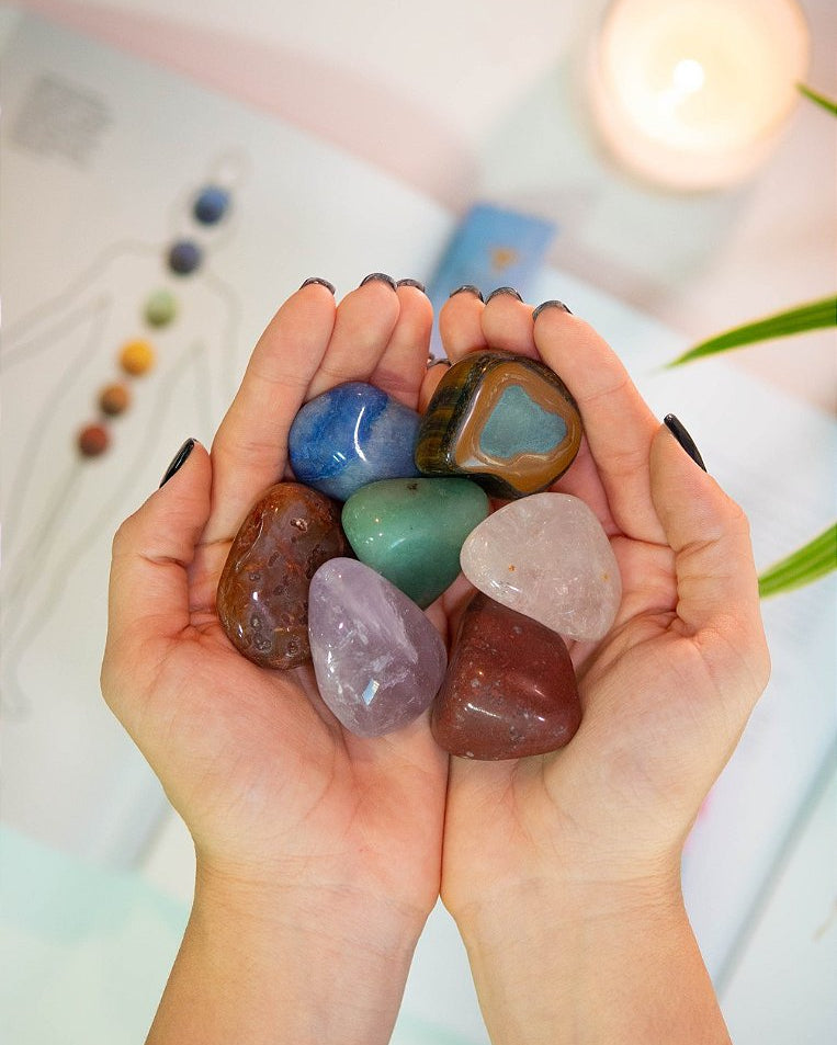 Kit Chakras Rolado - 7 Cristais + Instruções - Equilíbrio, Energia e Reconexão