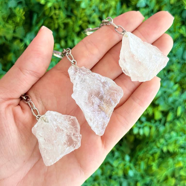 Chaveiro de Quartzo Cristal Bruto - Purificação, Energização e Intensificador