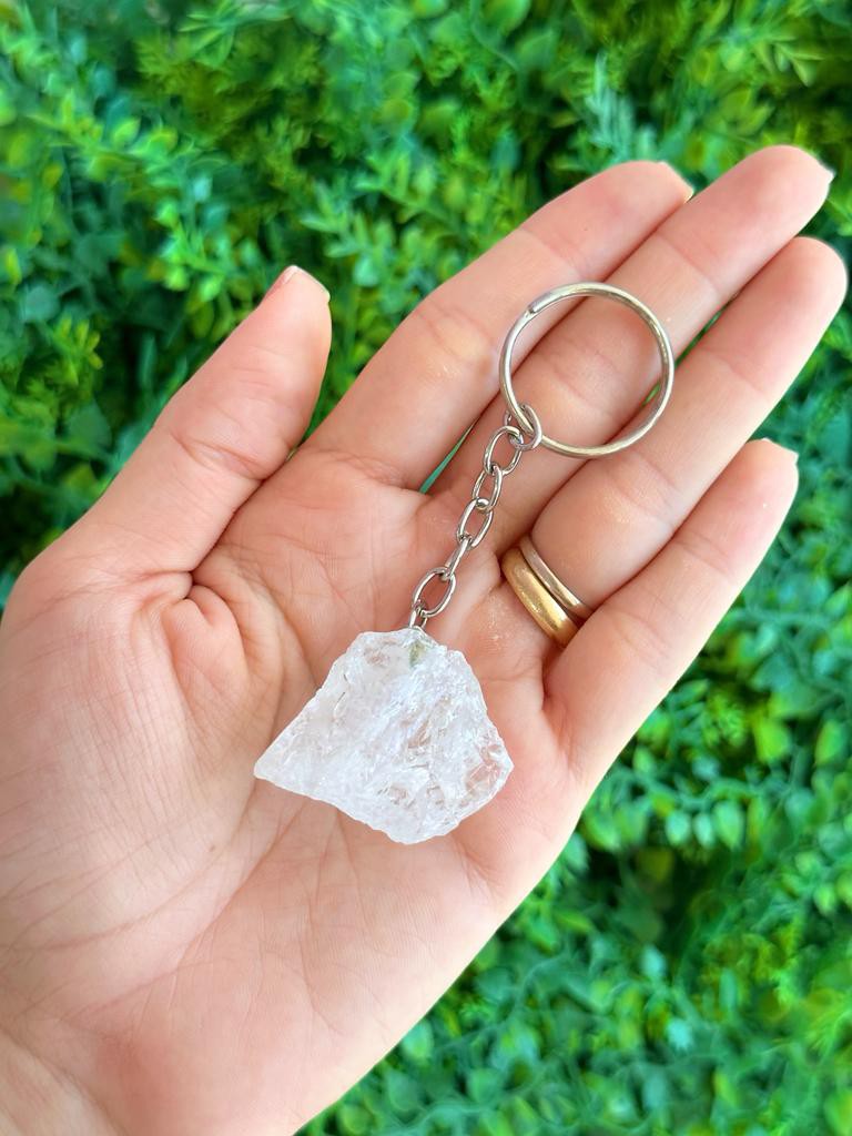 Chaveiro de Quartzo Cristal Bruto - Purificação, Energização e Intensificador