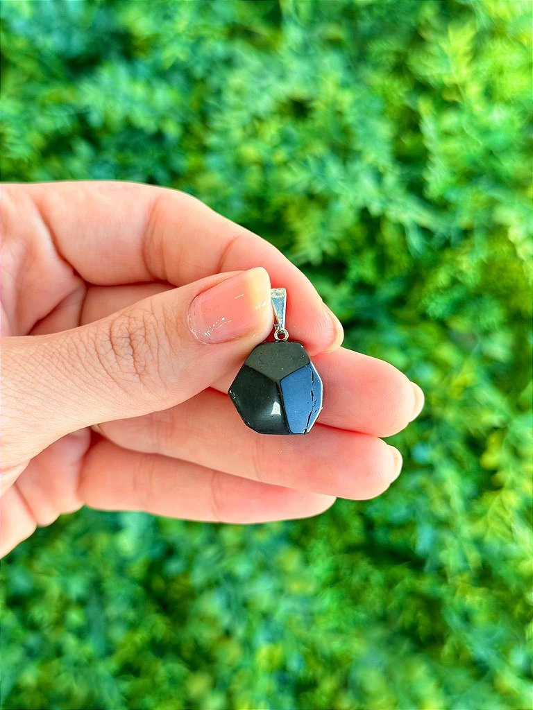Pingente de Turmalina Negra Lapidada - Proteção Energética e Espiritual, Inseguranças e Soluções