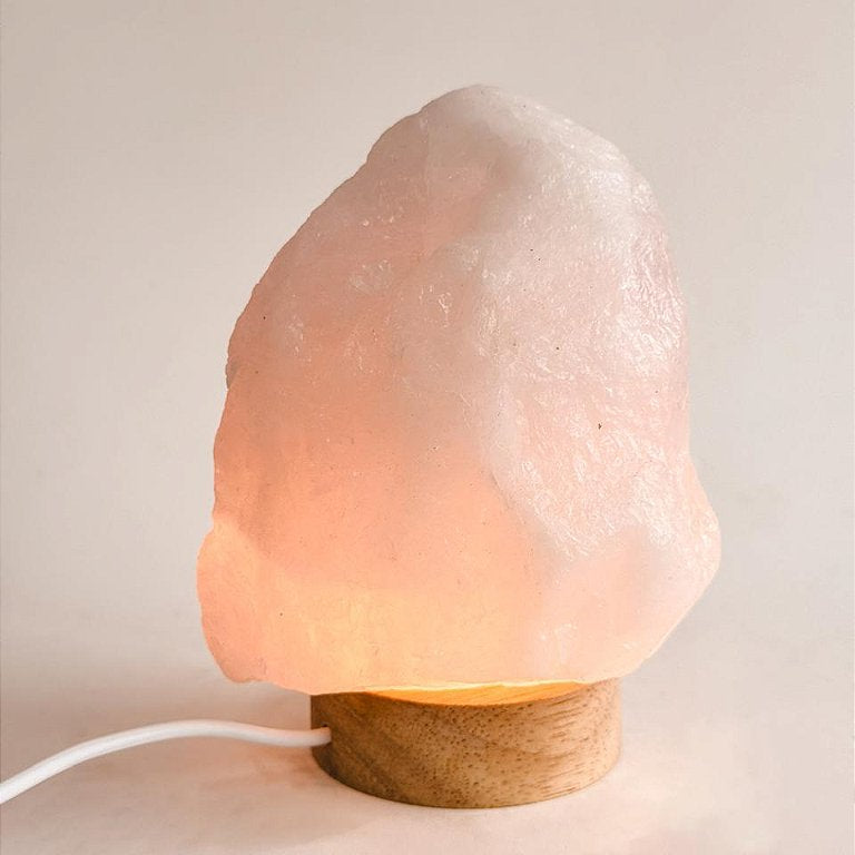 Luminária de Quartzo Rosa - Pedra do Amor - Cura do Coração, Amor Próprio, Perdão e Gratidão