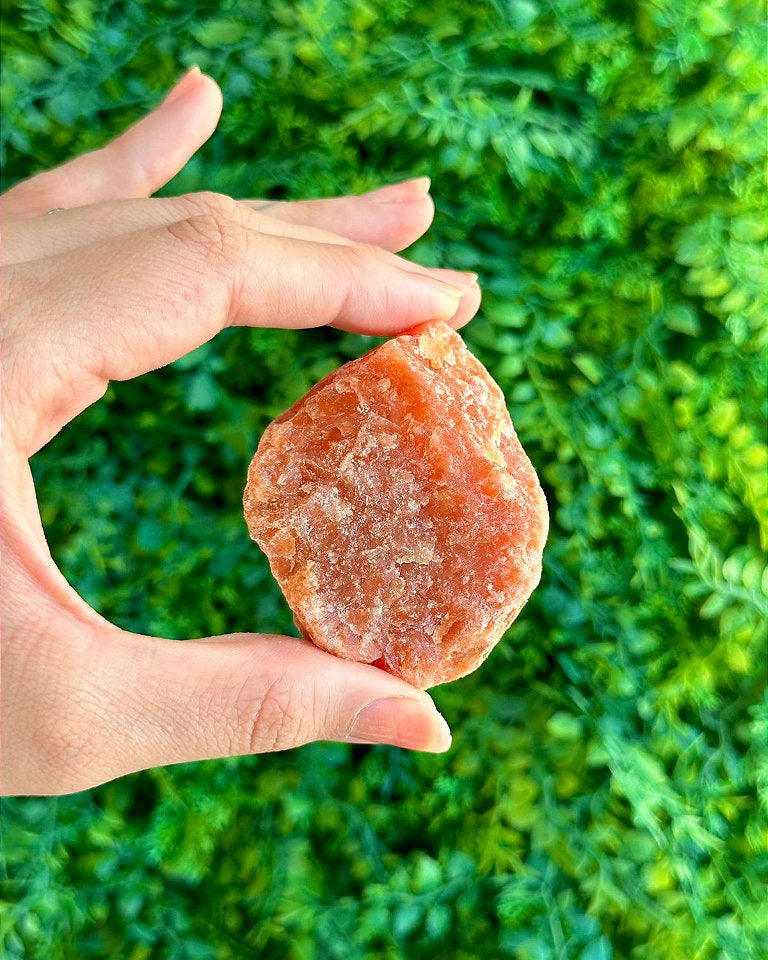 Calcita Laranja Bruta G - Pedra da Alegria, Vitalidade, Expressão