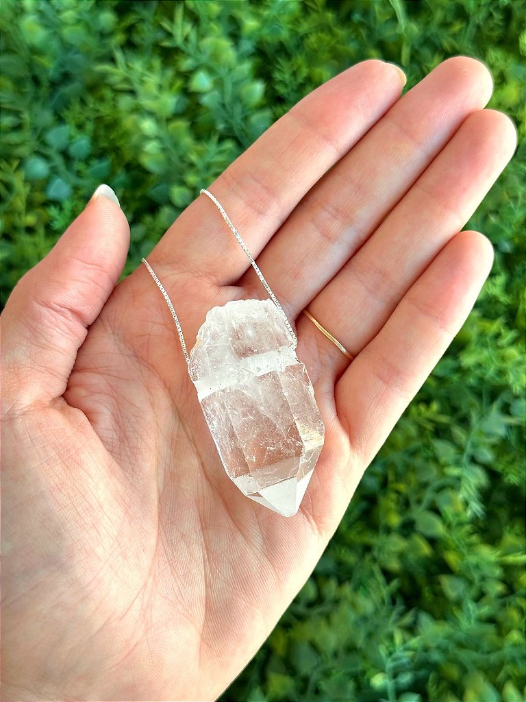 Pingente de Pedra Bruta Ponta de Quartzo Cristal - Intensificador, Iluminação e Purificação