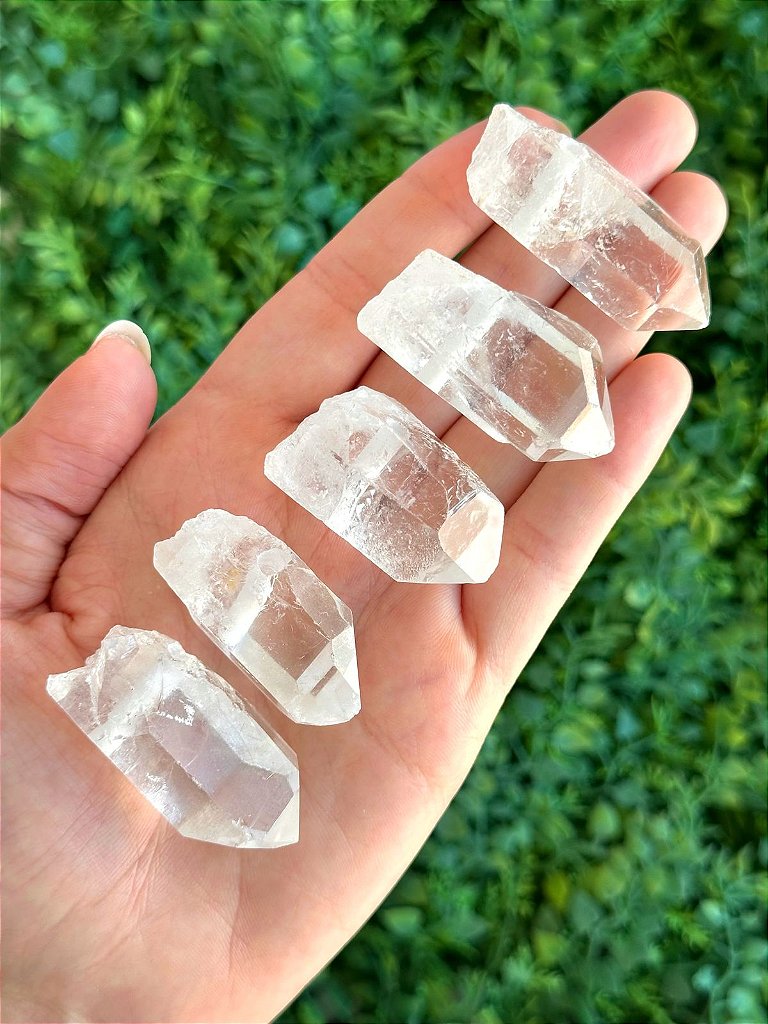 Pingente de Pedra Bruta Ponta de Quartzo Cristal - Intensificador, Iluminação e Purificação