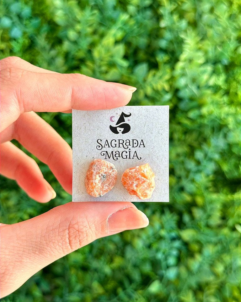 Brinco de Calcita Laranja Bruta - Pedra da Alegria, Vitalidade, Expressão