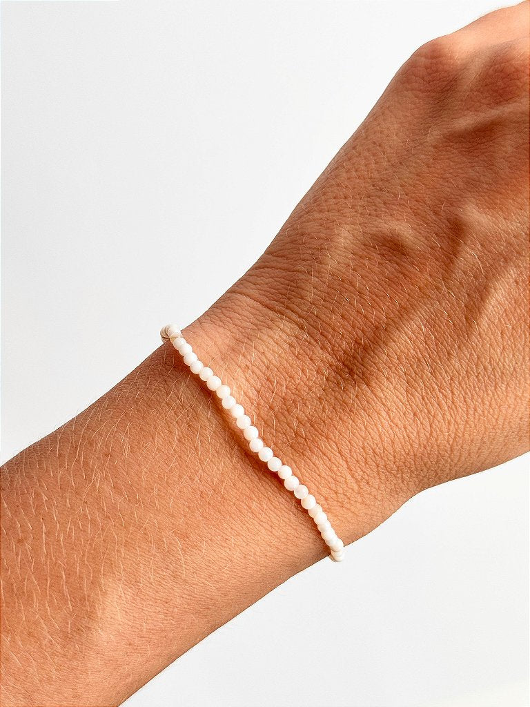 Pulseira de Madrepérola Redonda 2mm - Amor Universal, Proteção e Riqueza