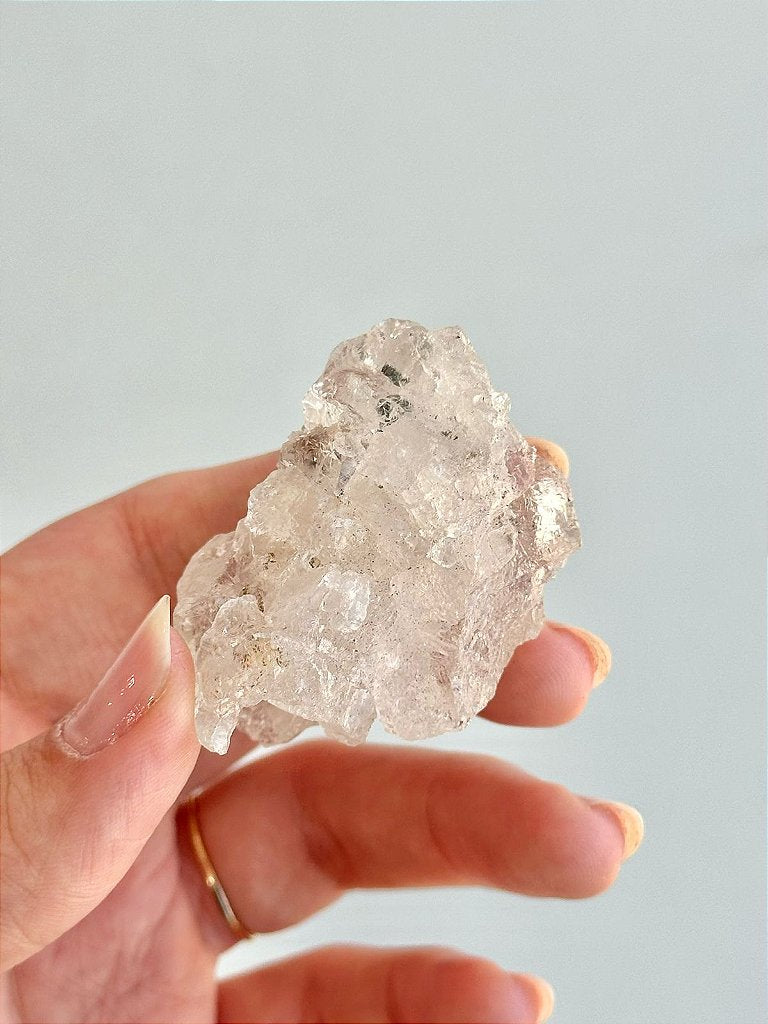 Quartzo Sarado - Cura Profunda, Força, Crescimento e Superação
