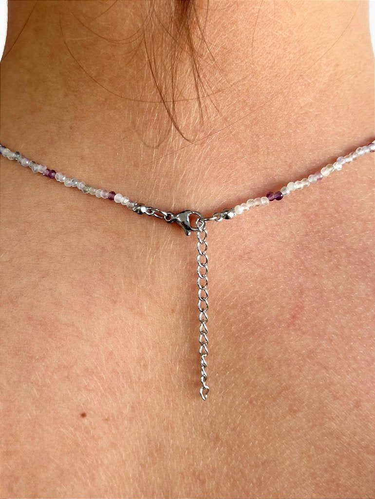 Colar de Fluorita 2mm Multifacetado - Superação, Purificação e Concentração