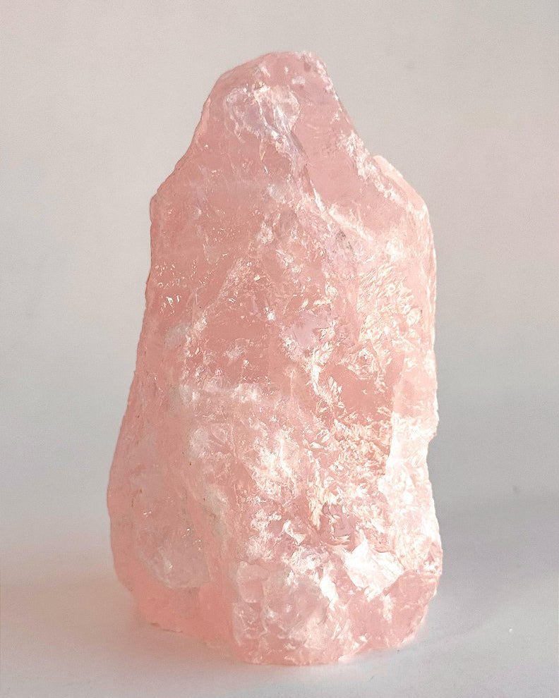 Quartzo Rosa - Base Serrada - Amor Próprio, Perdão, Acolhimento e Gratidão