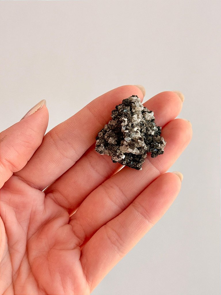Goethita Bruta Mini - Pedra de Poder; Mistério e Profundidade; Dissolve Bloqueios; Bruxaria