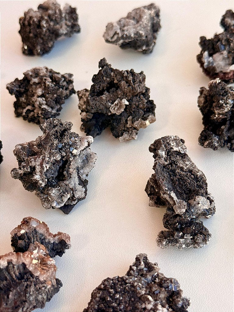 Goethita Bruta Mini - Pedra de Poder; Mistério e Profundidade; Dissolve Bloqueios; Bruxaria