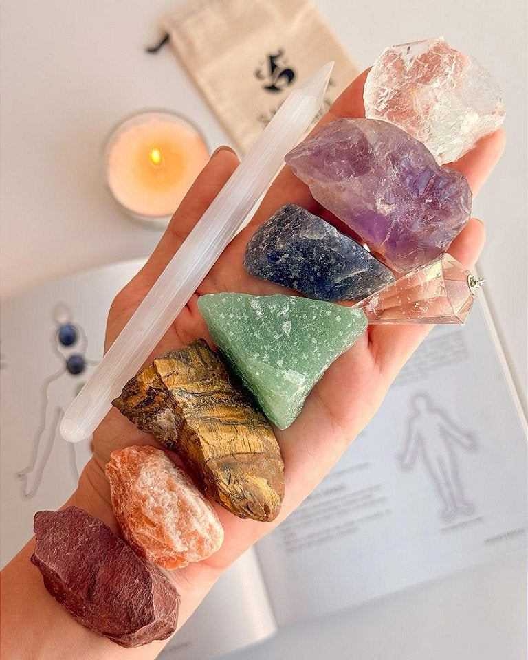 Kit Alinhamento dos Chakras - Pêndulo + Cristais + Lápis Selenita - Opção Bruto e Rolado